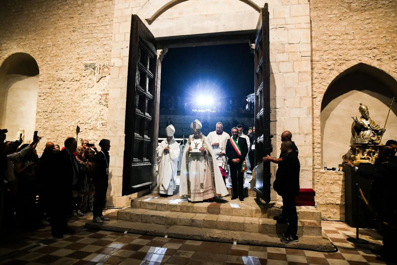 La Perdonanza L'Aquila apertura Porta Santa