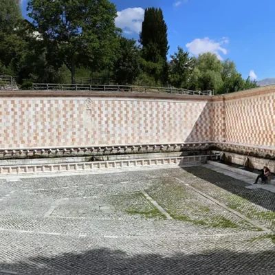 L'Aquila - Fontana delle 99 cannelle